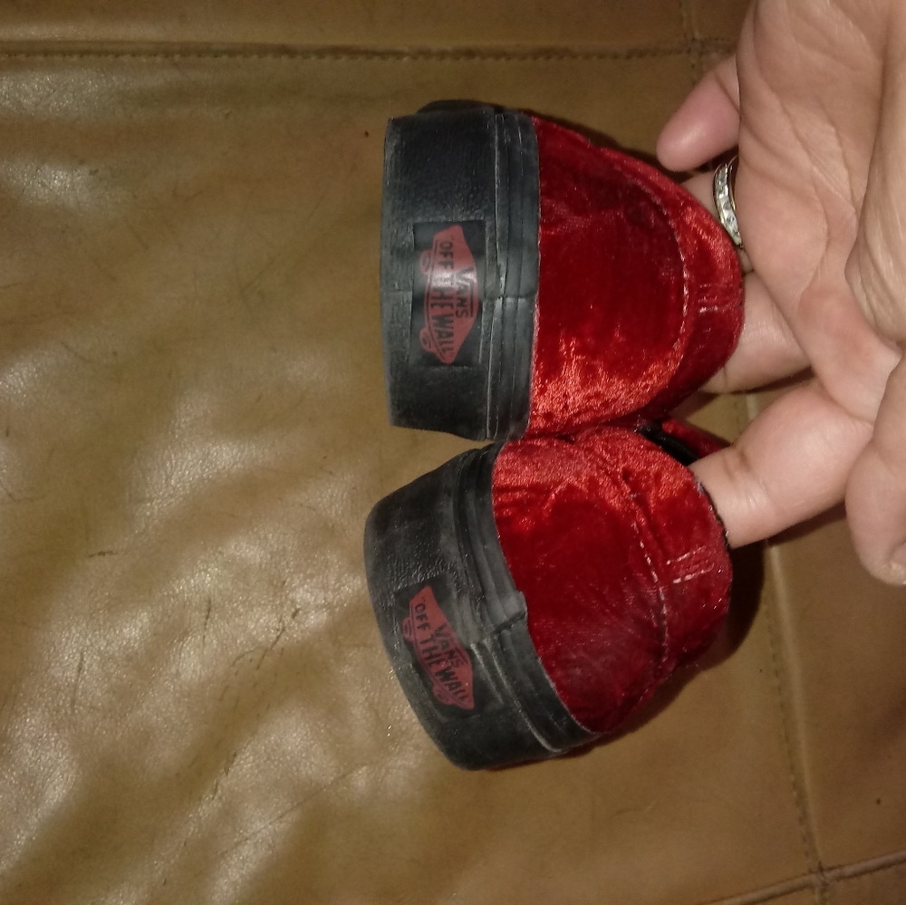 Vans - Picture 4 of 7